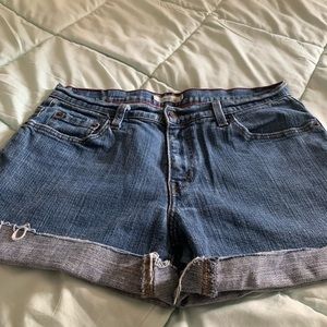 Levi’s 550 cut off shorts